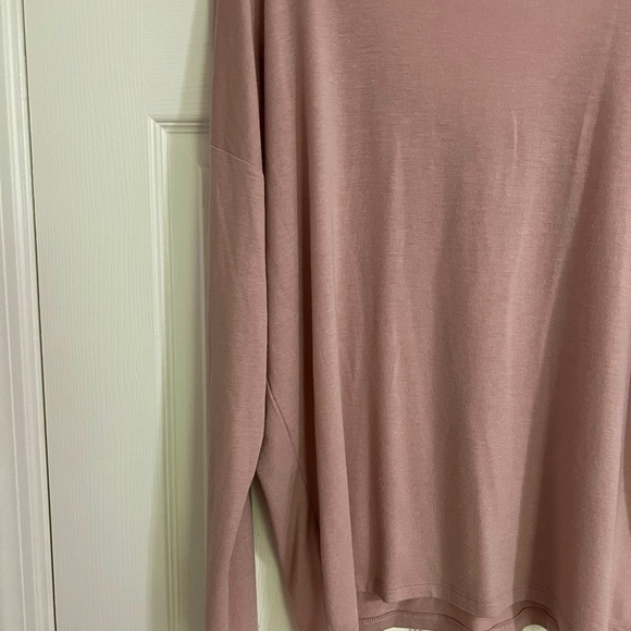 Express Pink Long Sleeve V-Neck Lace Up Shoulder Top. Size M - Picture 8 of 12